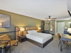Tremont Lodge & Resort
