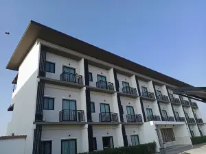 Thezen Hotel