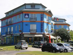 Kristály Hotel