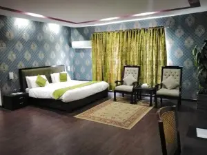 Aleena Hotel