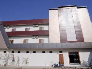 Hotel Pushpdeep Residency