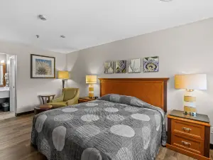 Basecamp Puyallup a Travelodge by Wyndham