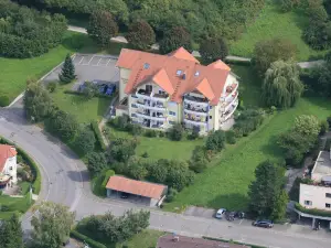 โรงแรมแฟลร์ ชวาเนิน