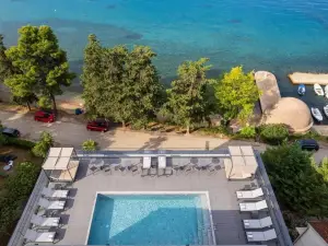 La Vista Suites