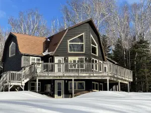 Spacious & Private home overlooking the Bras d'Or Lake.  Serenity NOW!