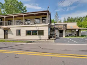 Stylish Harveys Lake Apt - Steps to the Water!