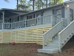 Cozy 3-bedroom lake front property on Lake Sinclair with 2 private docks