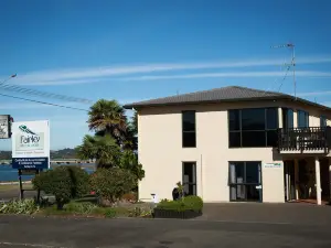 แฟร์ลีย์ มอเตอร์ ลอดจ์