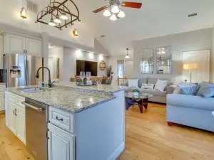 Cozy Virginia Vacation Rental w/ Seasonal Pool!