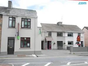 Arch House B&B & Apartments