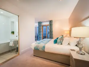 Highland Apartments by Mansley