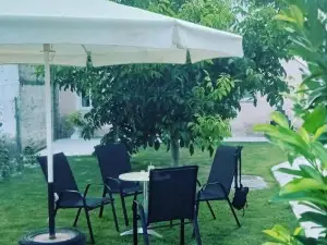 Το άλλο σπίτι...