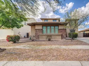 Heated Pool, Community Perks: Updated Gilbert Home
