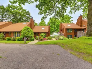 Bellaire Ski Condo: 1 Mi to Summit Mountain!
