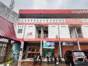 RedDoorz near Salib Kasih Tarutung
