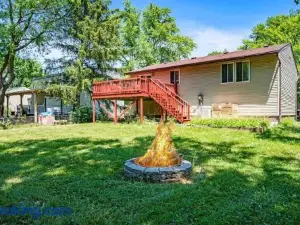 Westside Splendor- 10 mins to Speedway- Firepit