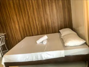 Leila Pension House