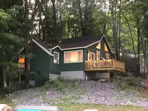 Relax Refresh & Reconnect  Lakefront on Autumn Lake, 3min to Salmon River
