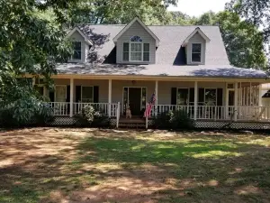 Basement Apt near Athens,  Clemson, Lake Hartwell & Commerce-Shared Pool&Hot Tub