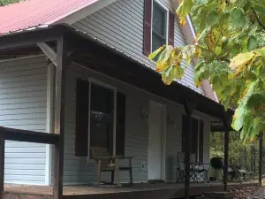 Your Headquarters for Kentucky Lake Adventures!