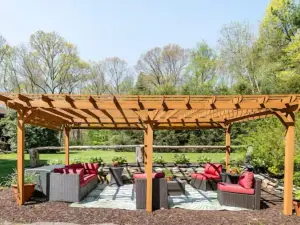BnB “The Get Away” 600sf on Rock Farm, Wooded, Trails, UConn, Private, Clean 5⭐️