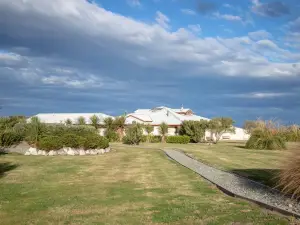 Old Bones Lodge