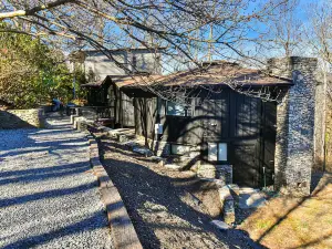 La Maison Mirch - Luxe Design Retreat