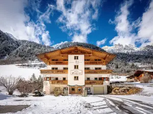 อัลไฟเออร์โฮฟ-แบร์กไฮมัต