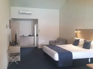 Captains Quarters Motor Inn