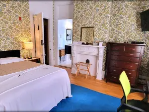 Inn at the Agora