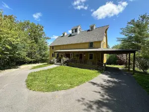 Yellow Barn Estate