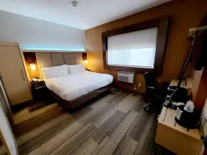 Holiday Inn Express Roslyn - Long Island
