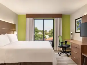 Holiday Inn Express & Suites Lavonia