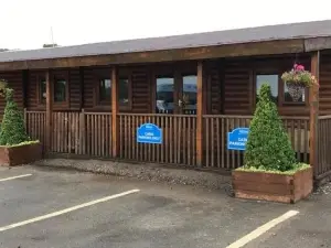 The Lakeside Lodge