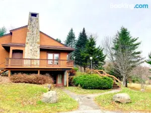 O3 Bretton Woods Cottage on Beginner Ski Trail Perfect Location for All Seasons