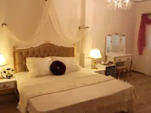 Huri & Nuri Hotel