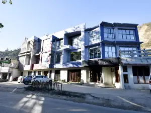 Hotel River Bank