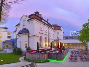 Asam Hotel