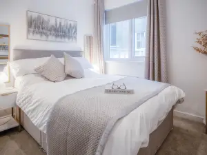 Luxurious Apartment Charlton Mews - 2 Bed - Tenby