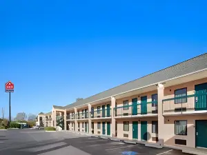 Days Inn by Wyndham Lexington/Columbia