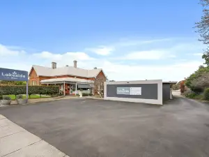 Hamilton Lakeside Motel