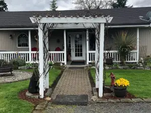 Cozy cottage in Buckley, Wa