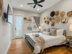 Dog Friendly Home in Carlton Landing | Blue Haven