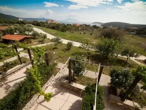 Hotel Zlatni Lav