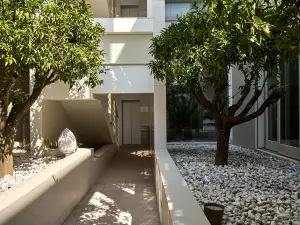 Soglow Business Class Hotel