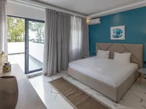 O'Beach Boutique Studios