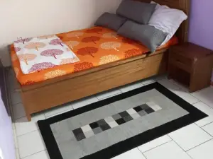 Remarkable 1 Bedroom Flat in Bonaberie Ancienne