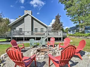 Pet-Friendly Home Near Lakes and Snowmobile Trails!