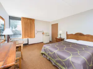 Super 8 by Wyndham Branson/Andy Williams Theatre