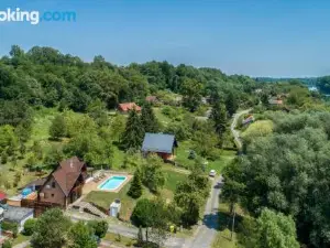 2 Bedroom Nice Home in Sisak